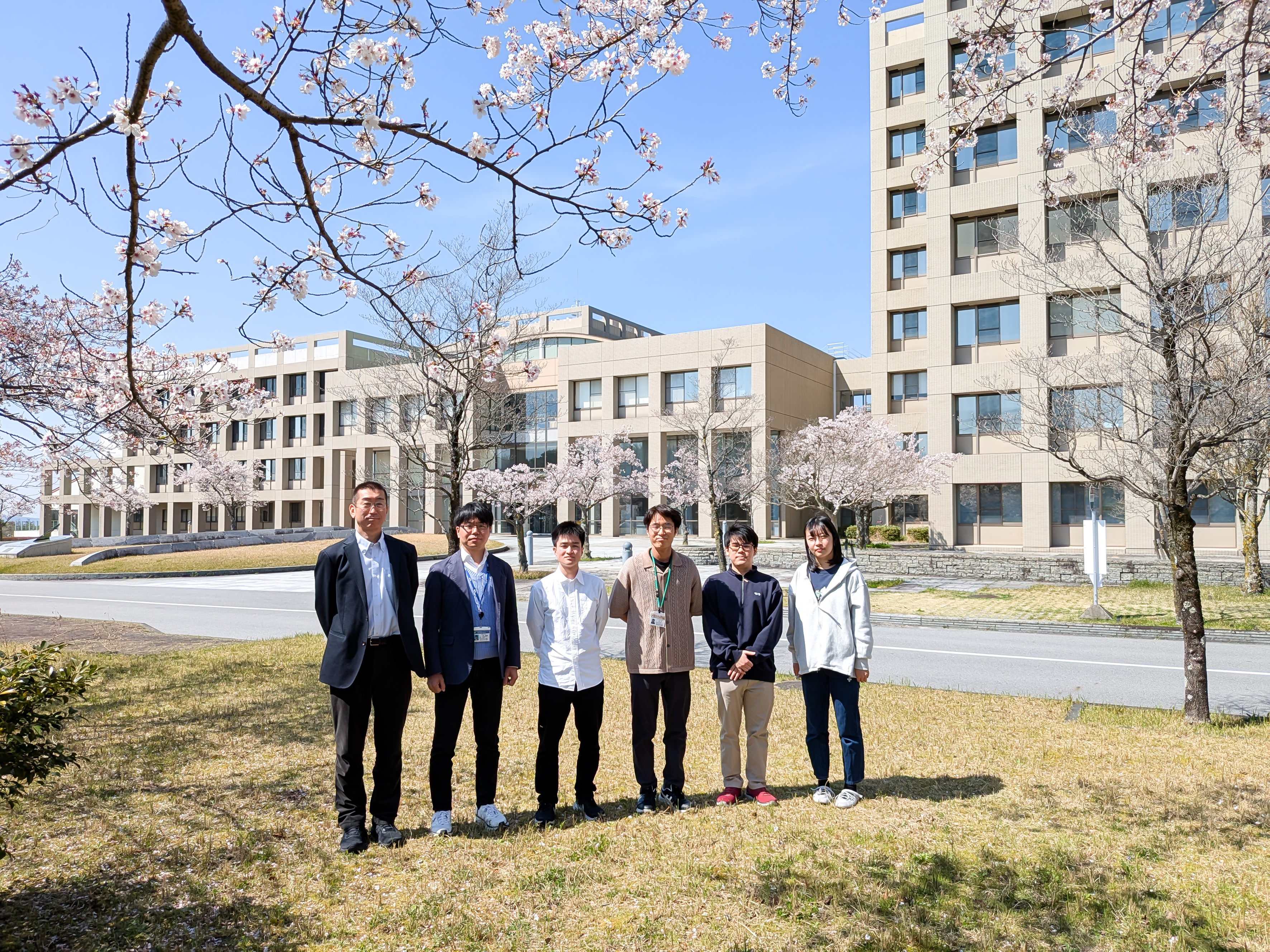 ΣE研グループ写真 2026年4月 桜